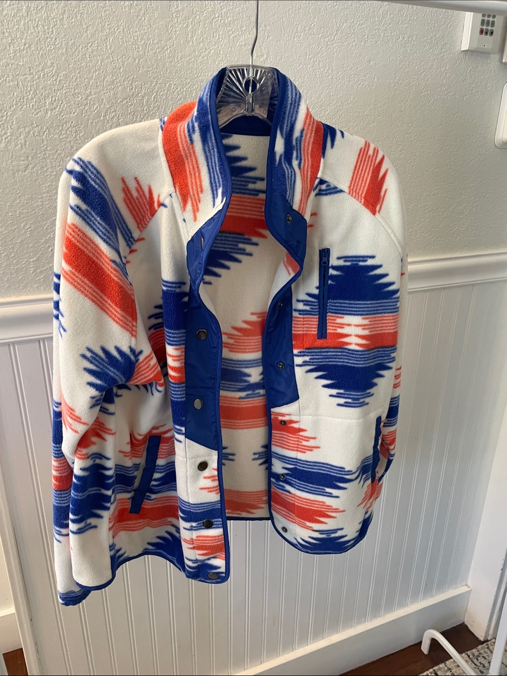 Women’s fleece Jacket - White with Blue & Orange Pattern - large